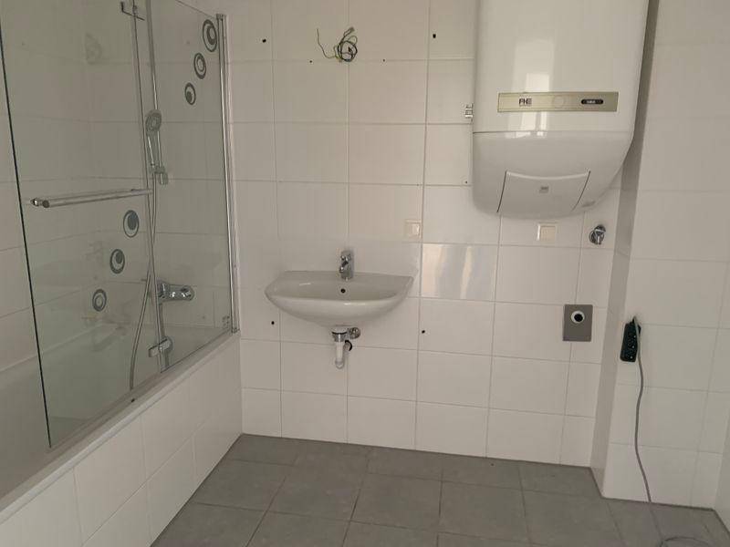 tosons kabr 38201 tosons kabr 38201 Bad 63a 2.jpg