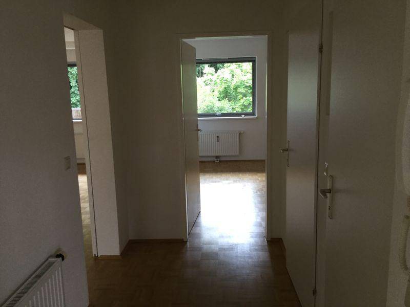 Familiengerechte Wohnung mit Balkon und PKW-Abstellplatz - Ansicht 5