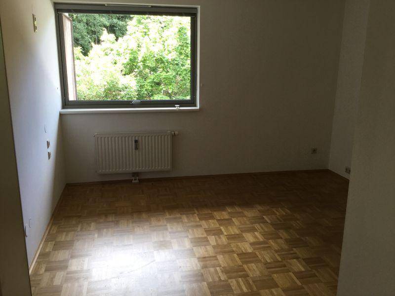 Familiengerechte Wohnung mit Balkon und PKW-Abstellplatz - Ansicht 3