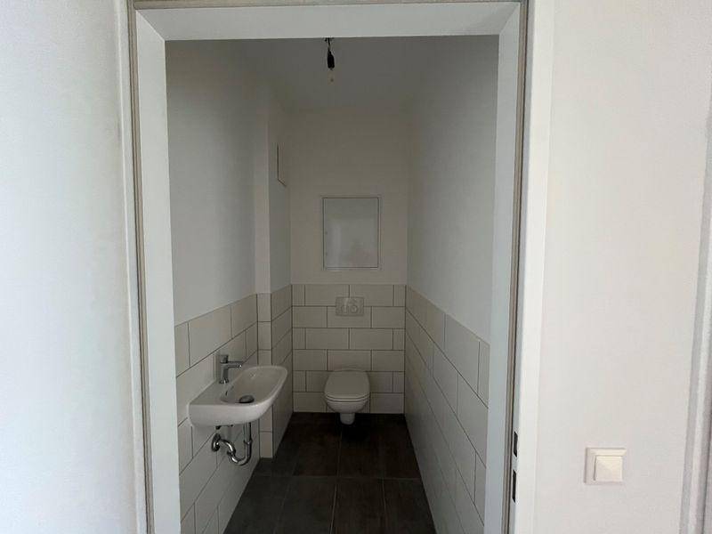 Freifinanzierte 2-Zimmer-Mietwohnung mit Schloßbergblick - Ansicht 5