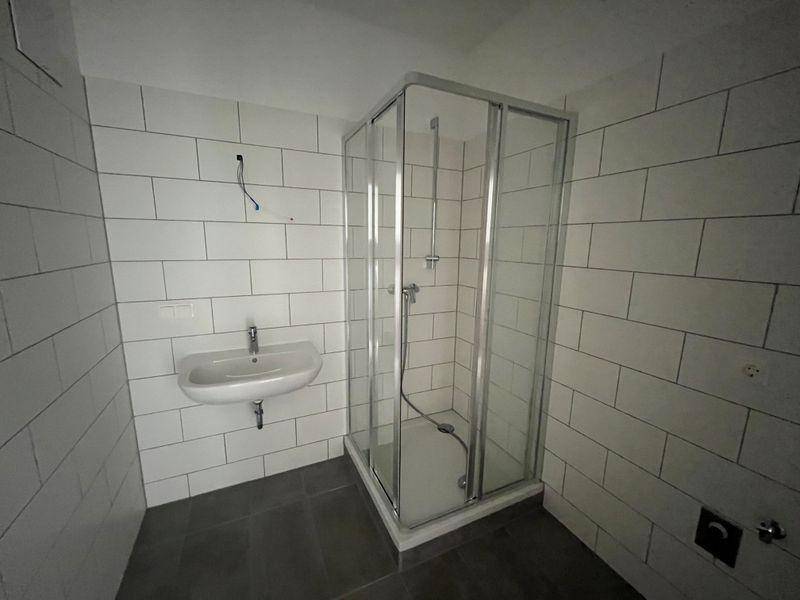 Freifinanzierte 2-Zimmer-Mietwohnung mit Schloßbergblick - Ansicht 4
