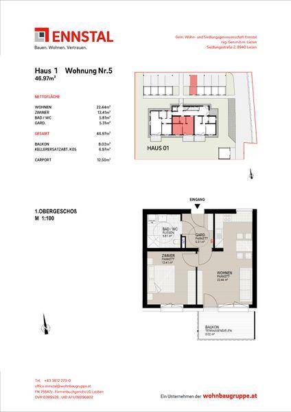 Grundriss der Wohnung Nr.5 in Haus 1 mit Balkon, zwei Bädern und Parkettböden.