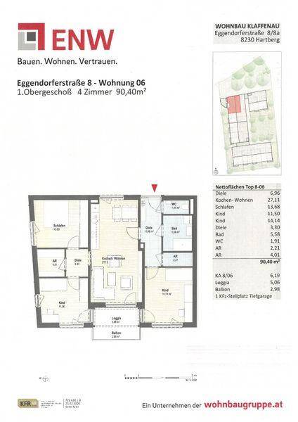 Grundriss einer Wohnung mit offenem Wohnbereich, drei Schlafzimmern, Bad, separatem WC, Loggia und Balkon.
