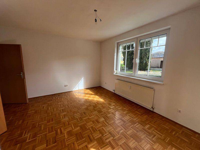 toschr ansc 7101 Straß 27 5 Wohnzimmer Ansicht2.jpg