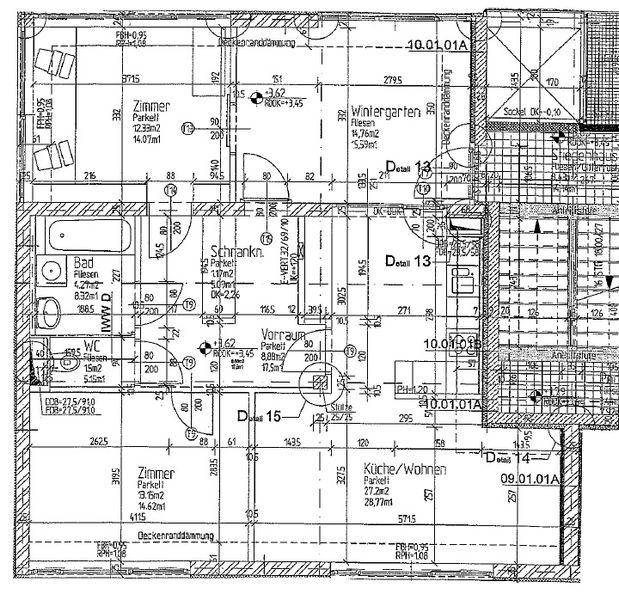 Detaillierter Grundriss einer Wohnung mit offenem Wohnbereich, Wintergarten und separatem WC.
