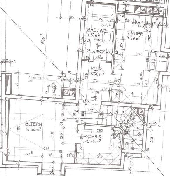 Grundriss des Obergeschosses mit Schlafzimmern, Bad und Ankleidezimmer.