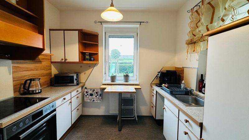 tosons ansc 8502 LeopoldSonntag-Str.1 12 Küche.JPG
