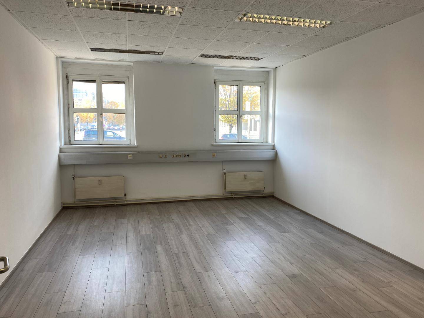 Büro Raum 2 (ca. 28 m2)