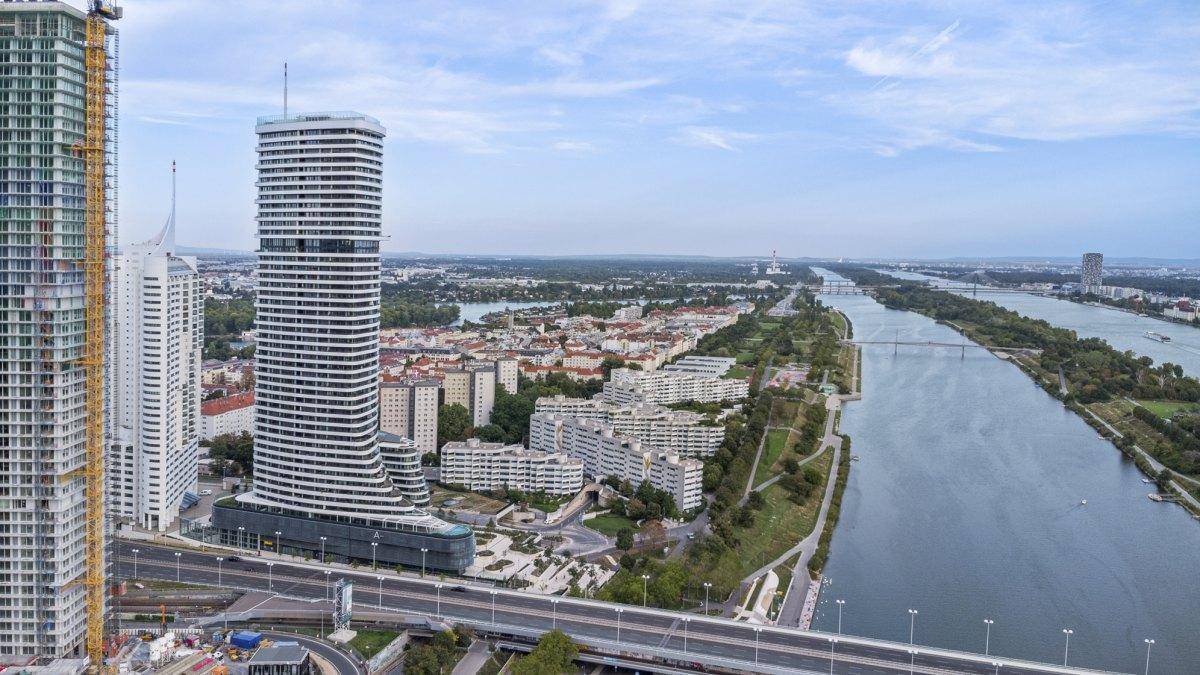 Danube Flat (2)