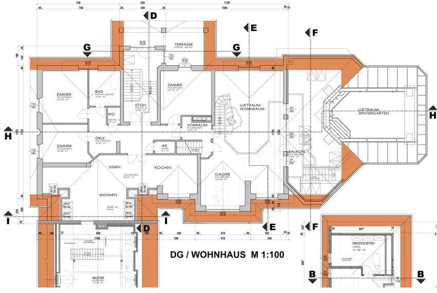 Grundriss des Dachgeschosses mit Zimmern, Küche, Galerie, Balkon und Terrasse.