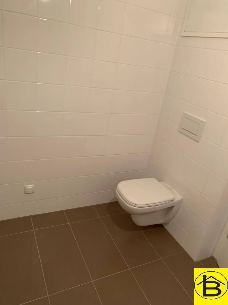6e9939d4-ebfd-45b9-9