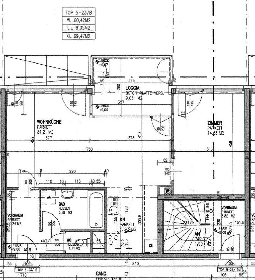 Detaillierter Grundriss einer Wohnung mit Wohnküche, Zimmern und Loggia.
