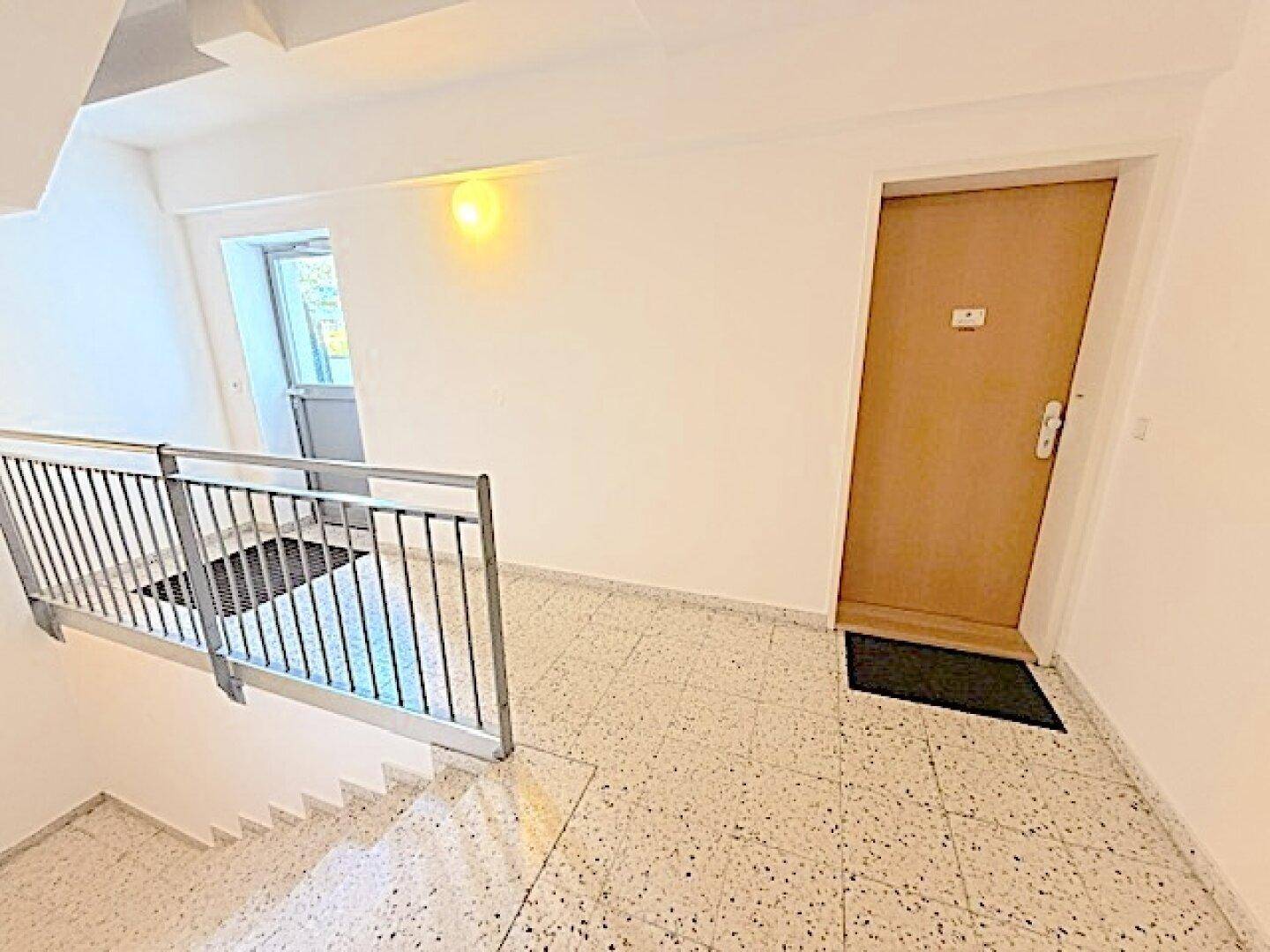PROVISIONSFREI VOM EIGENTÜMER! RUHIGE 3-ZIMMER WOHNUNG MIT 20 M2 TERRASSE IN HERNALS! - Ansicht 4