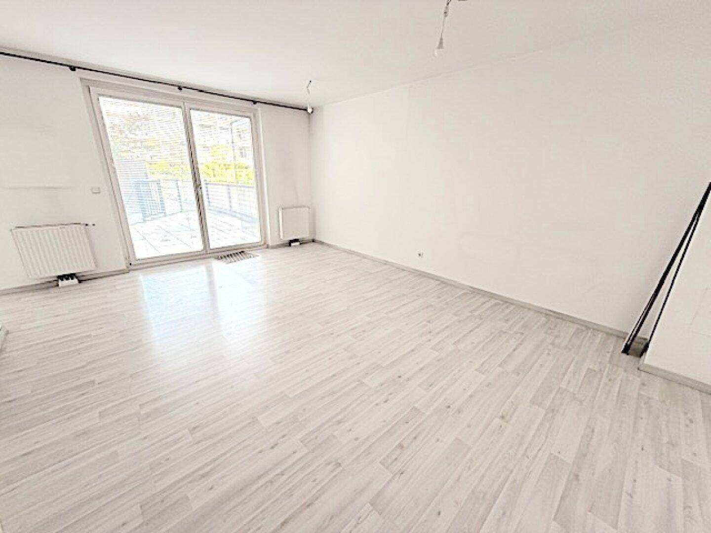 PROVISIONSFREI VOM EIGENTÜMER! RUHIGE 3-ZIMMER WOHNUNG MIT 20 M2 TERRASSE IN HERNALS! - Ansicht 3
