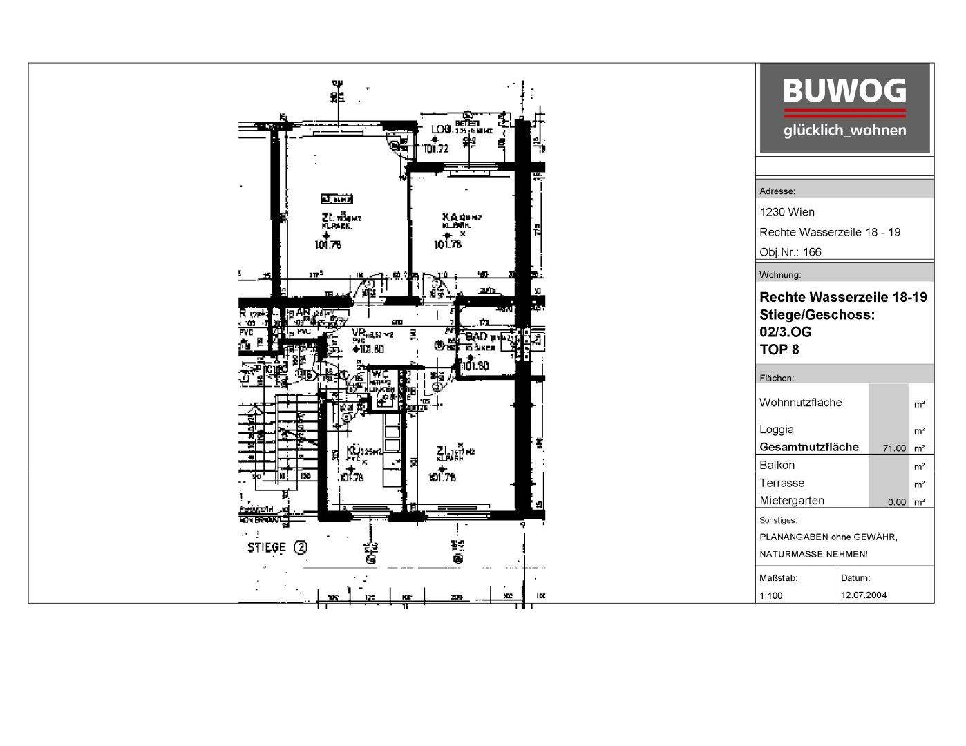 Grundrissplan einer Wohnung mit mehreren Zimmern und Balkon, zeigt die Raumaufteilung.