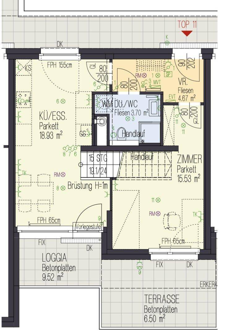 Grundriss des Erdgeschosses mit Küche, Essbereich, Zimmer und Loggia.