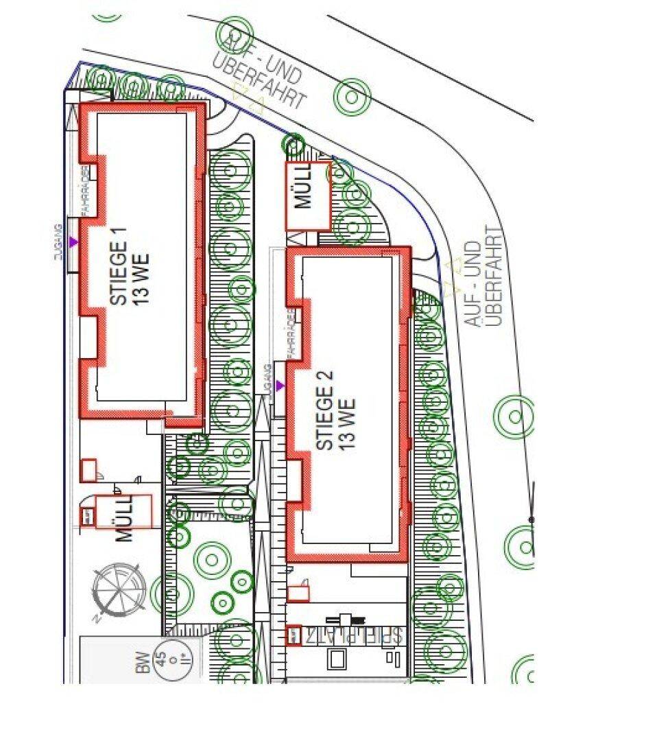 Übersichtsplan des Grundstücks mit zwei Gebäuden, Zufahrten, Parkplätzen und Grünflächen.
