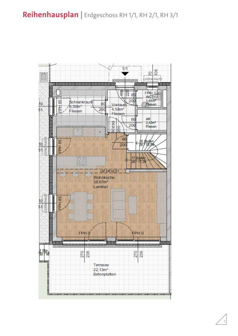 Grundriss des Erdgeschosses mit offener Wohnküche und Zugang zur Terrasse.