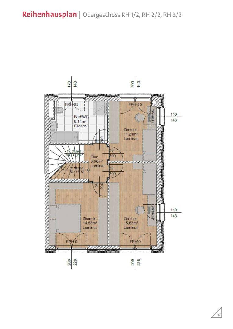 Grundriss des Obergeschosses mit Schlafzimmern und Badezimmer mit Badewanne.