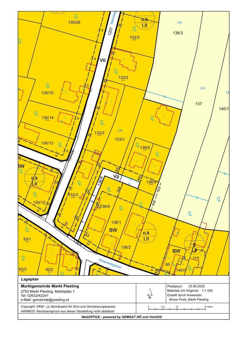 Übersichtlicher Lageplan der Marktgemeinde Markt Piesting mit eingezeichneten Grundstücken, Gebäuden und Straßenverläufen.