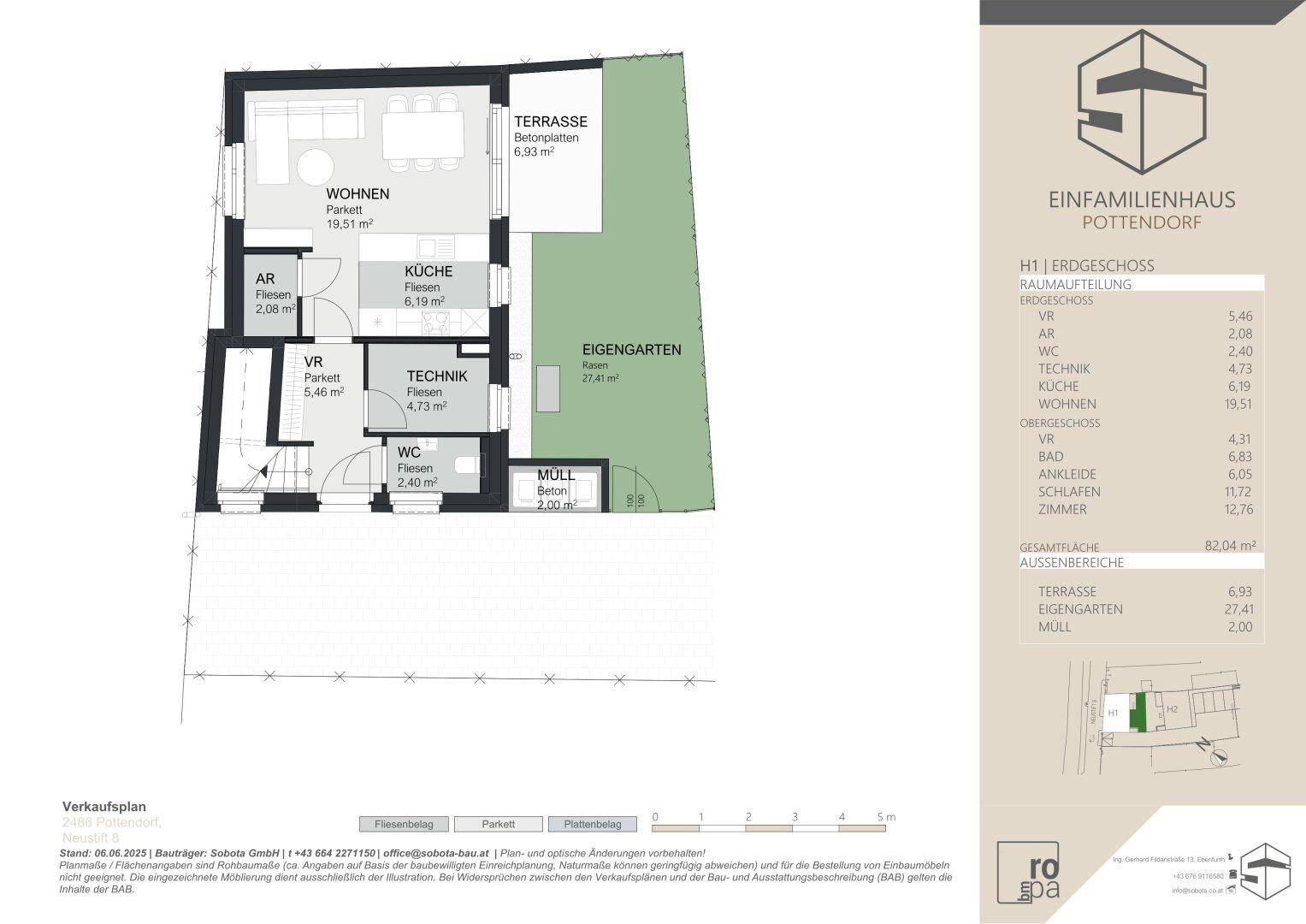 Grundriss des Erdgeschosses mit offenem Wohnbereich, Küche, Terrasse und Garten.