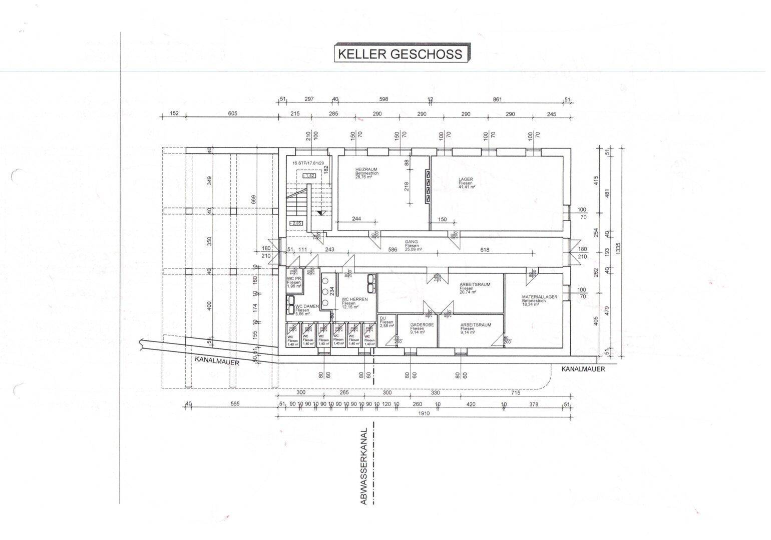 Grundriss des Kellergeschosses mit Lagerräumen und Technikbereichen.