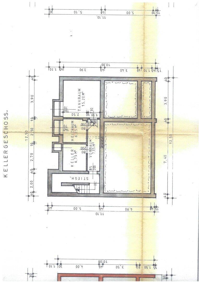 Grundriss des Kellergeschosses mit Kellerräumen und Tankraum.