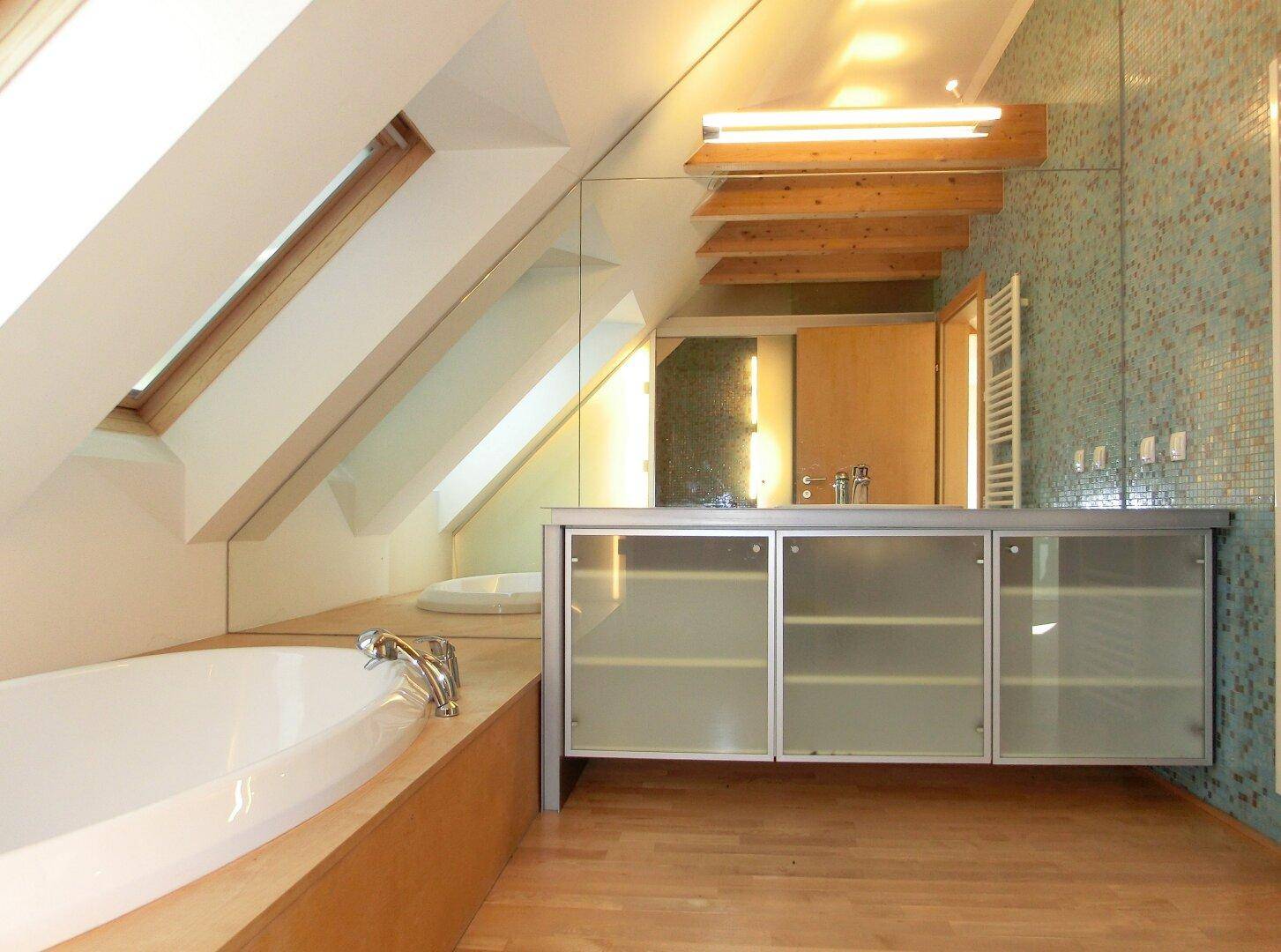 Master-Bathroom