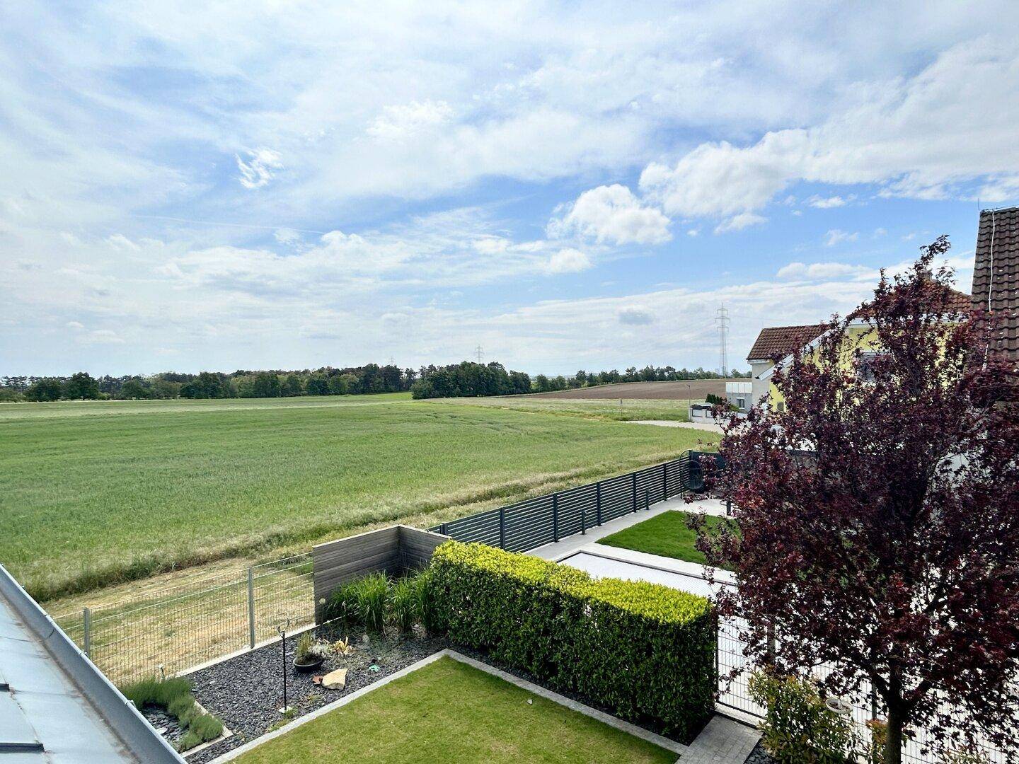 Ausblick von der Terrasse im Obergeschoss