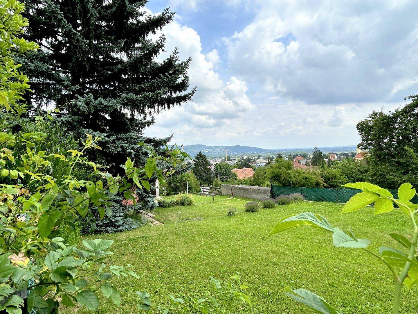 Garten mit Blick zum Stift