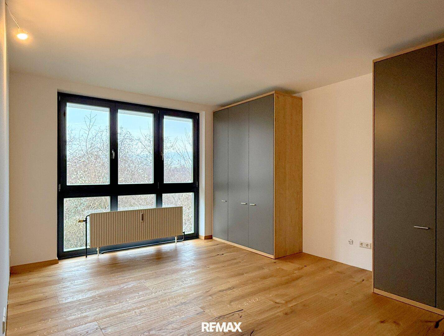 Schlafzimmer mit Grünblick