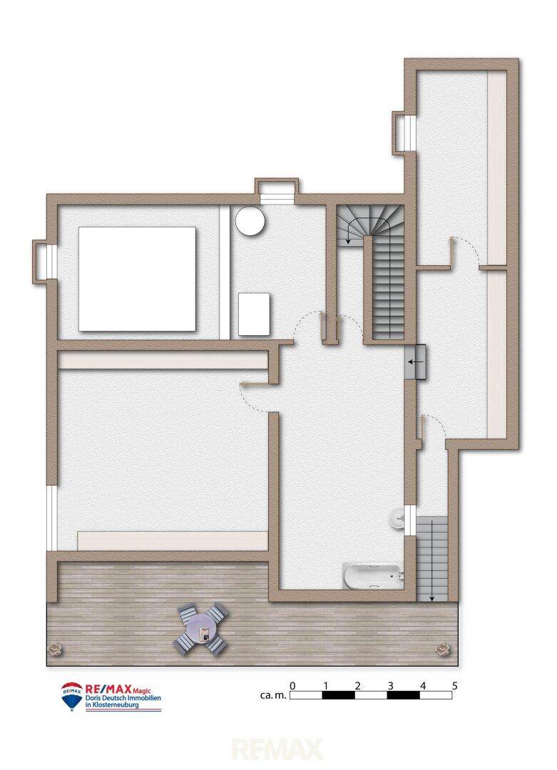 Grundriss des Dachgeschosses mit großem Schlafzimmer, Bad mit Badewanne, Wendeltreppe und einem Balkon.