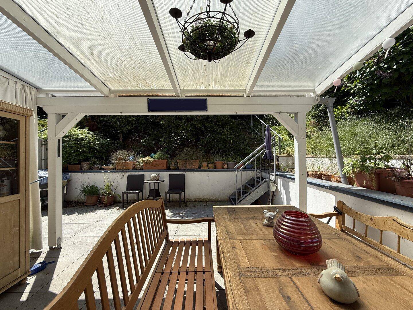 Terrasse mit Überdachung