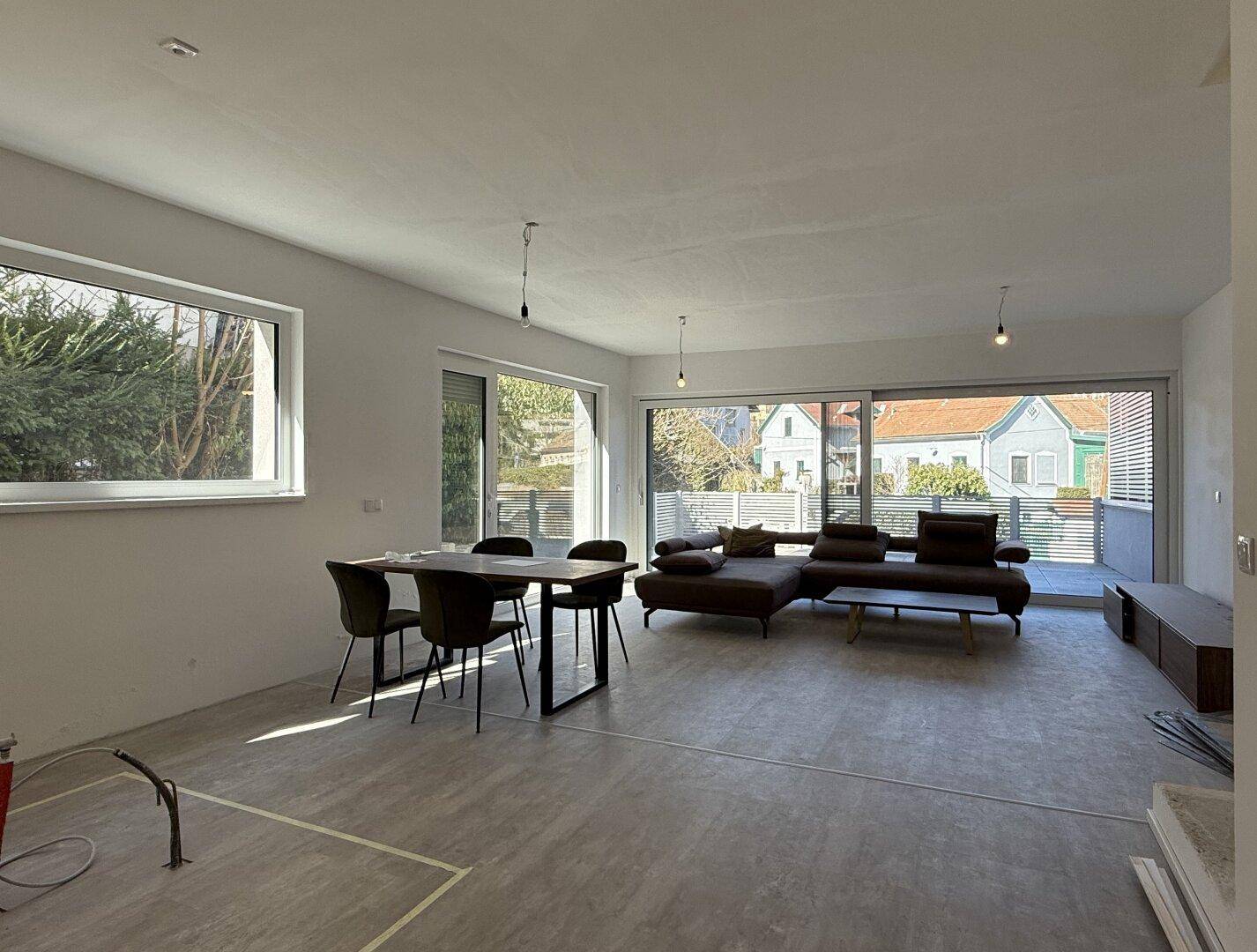 Wohnzimmer mit Terrassenzugang