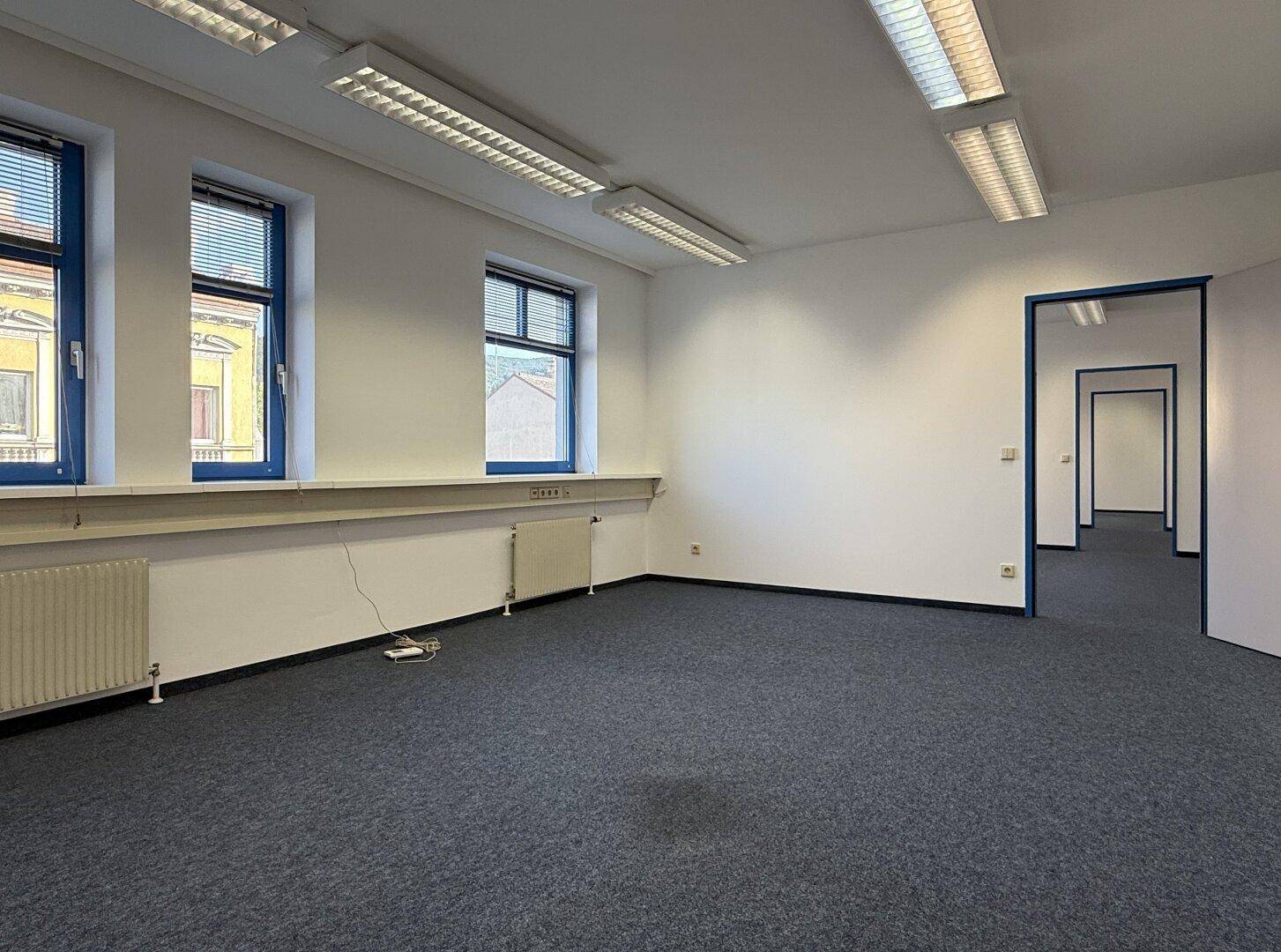 Büro 4