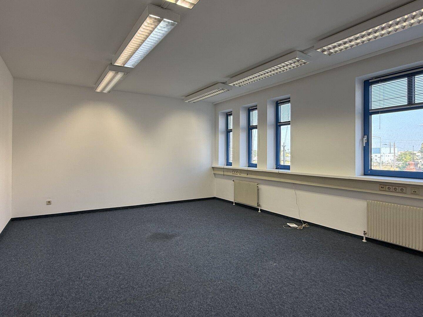 Büro 4