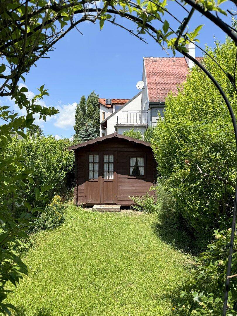 zum eigenen Garten
