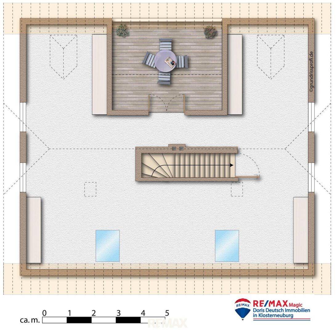Grundriss des Dachgeschosses mit Treppenaufgang und Zugang zu einer Dachterrasse.