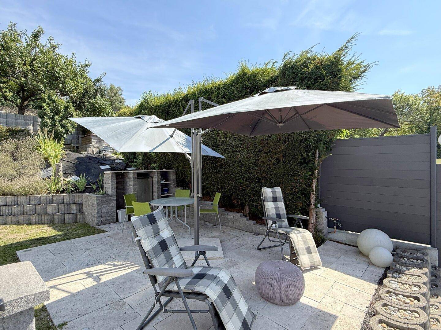 Sonnige Terrasse