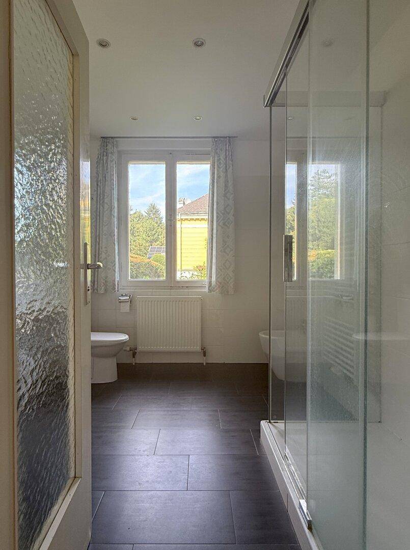Erdgeschoss - Badezimmer
