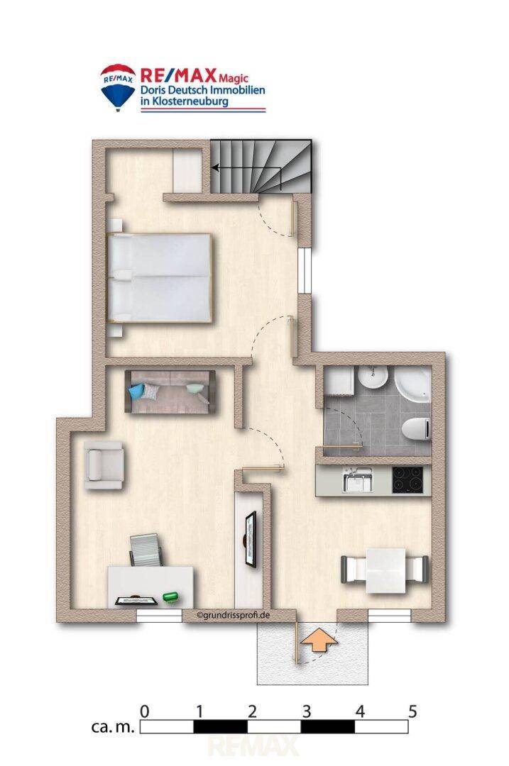 Grundriss der unteren Etage mit Schlafzimmer, Büro, Bad und separatem WC.