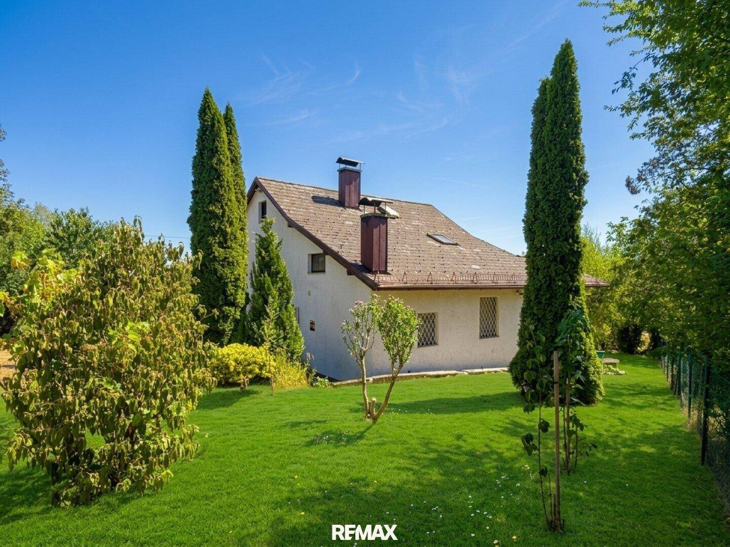das Haus vom Garten aus