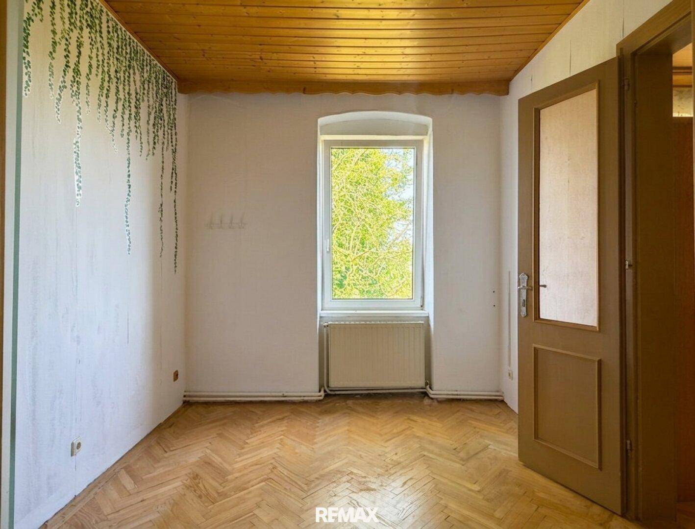 Zimmer mit Garderobe