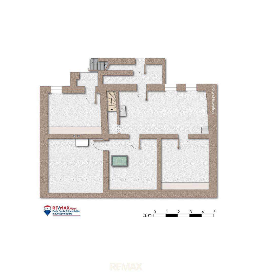 Grundriss des Obergeschosses mit mehreren Zimmern und Treppenaufgang.