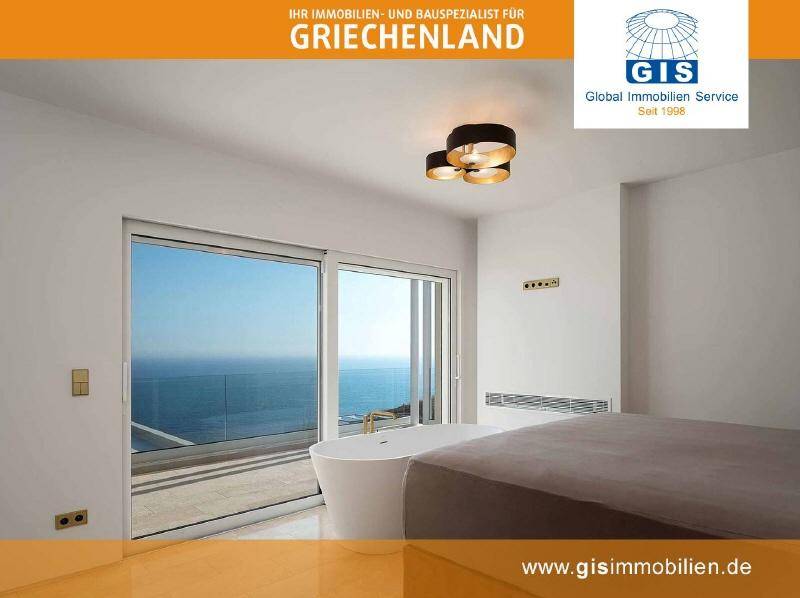 Masterschlafzimmer mit Badewanne & Meerblic