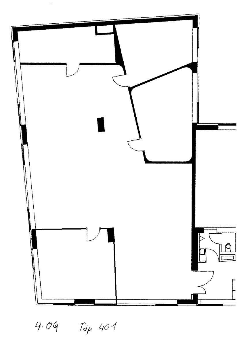 Grundriss einer Etage mit mehreren Räumen und einem Badezimmer, zeigt die Raumaufteilung.