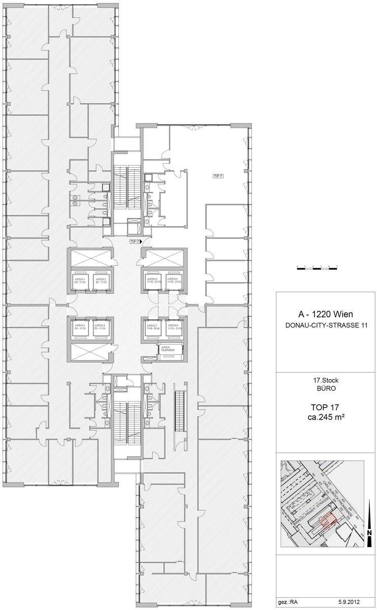 Grundriss für das 17. Stockwerk mit Büroräumen und effizienter Raumaufteilung.