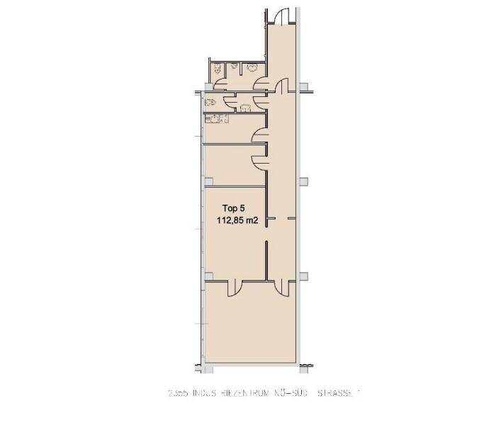 Grundriss einer Gewerbeeinheit mit 112,85 m² und mehreren Räumen, inklusive Sanitärbereichen.