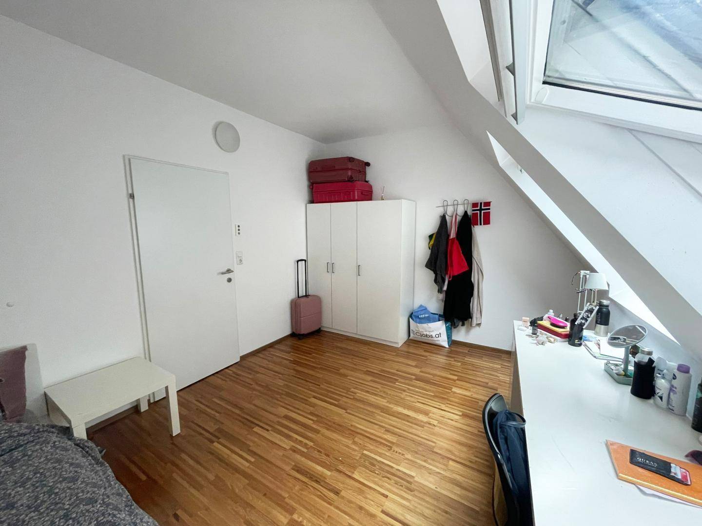 Zimmer 1 (frei)