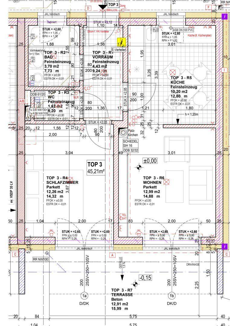 Technischer Grundriss mit detaillierten Maßen und Raumaufteilung für die Wohnung.